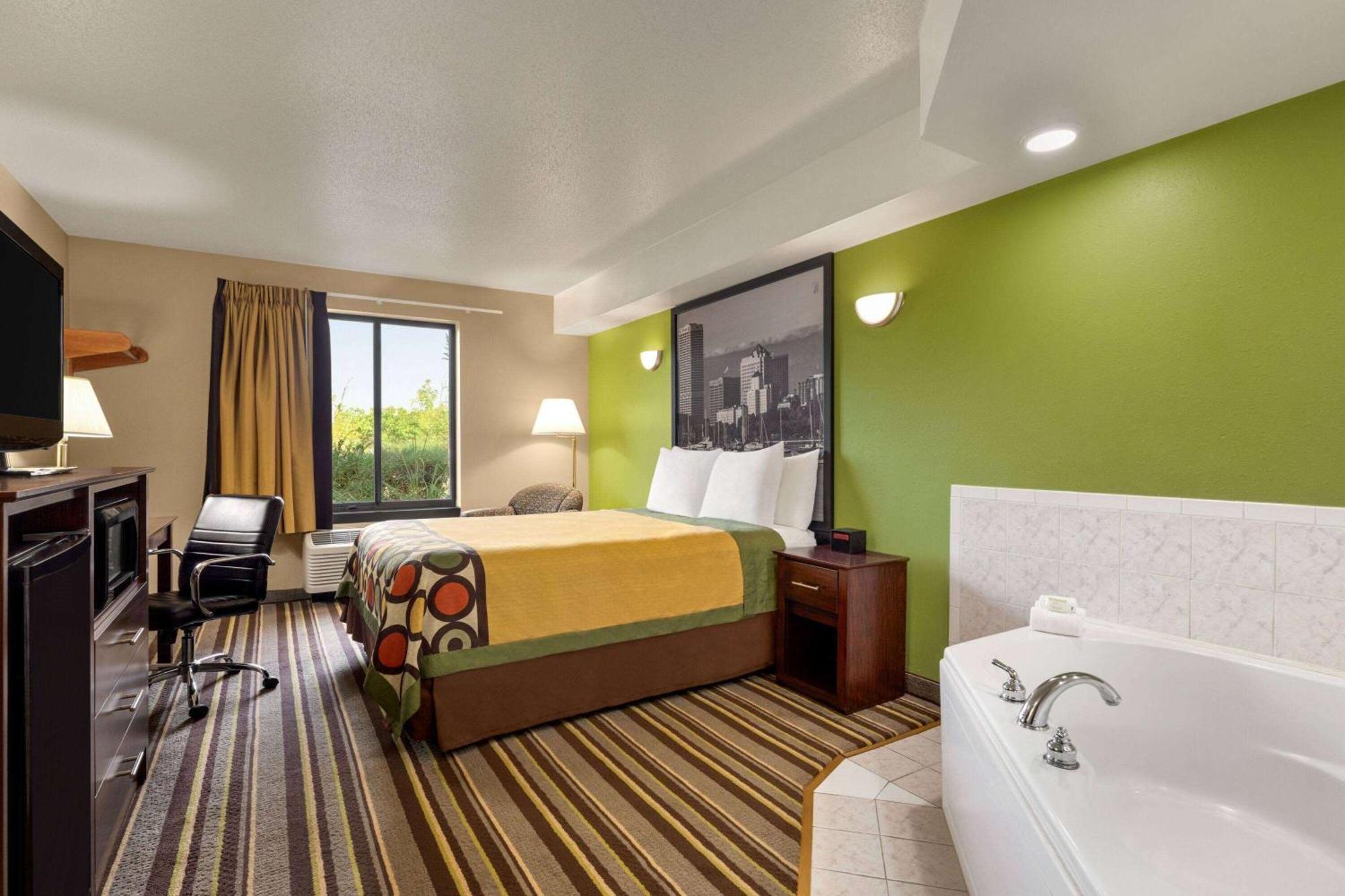 Hotel Super 8 By Wyndham Germantown/Milwaukee Zewnętrze zdjęcie