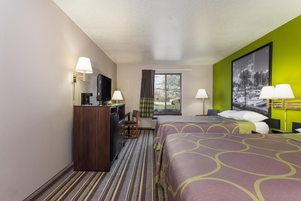 Hotel Super 8 By Wyndham Germantown/Milwaukee Zewnętrze zdjęcie