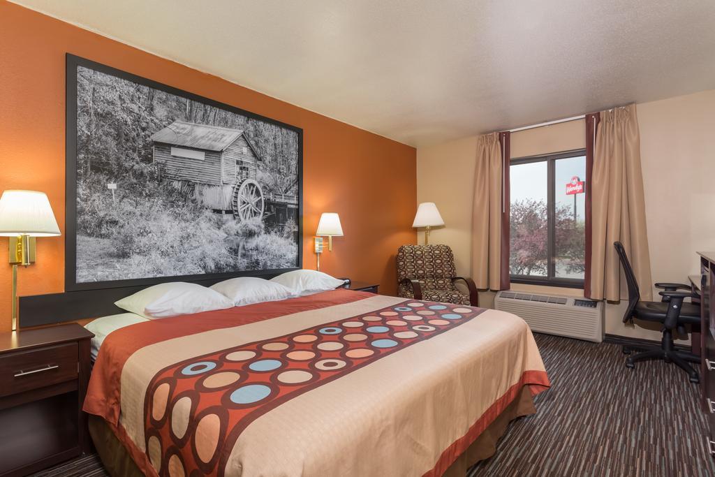 Hotel Super 8 By Wyndham Germantown/Milwaukee Zewnętrze zdjęcie